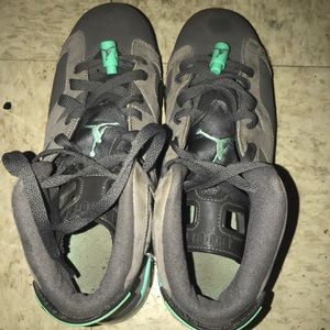 Jordan green glow 6’s youth size 6.5
